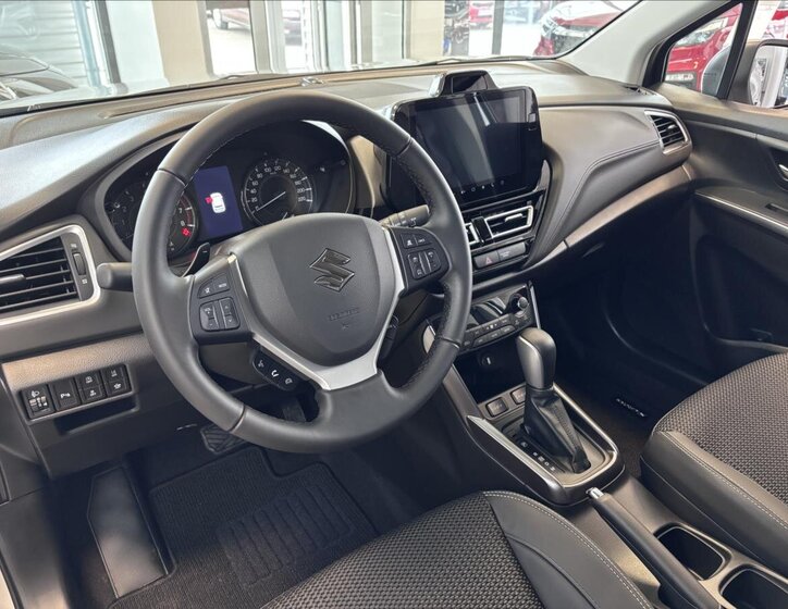Suzuki S-Cross SUV / Terénní 1,4 l 81 kw