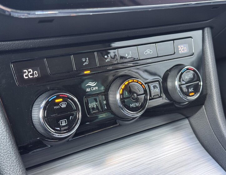 Škoda Superb Kombi 2,0 l 110 kw