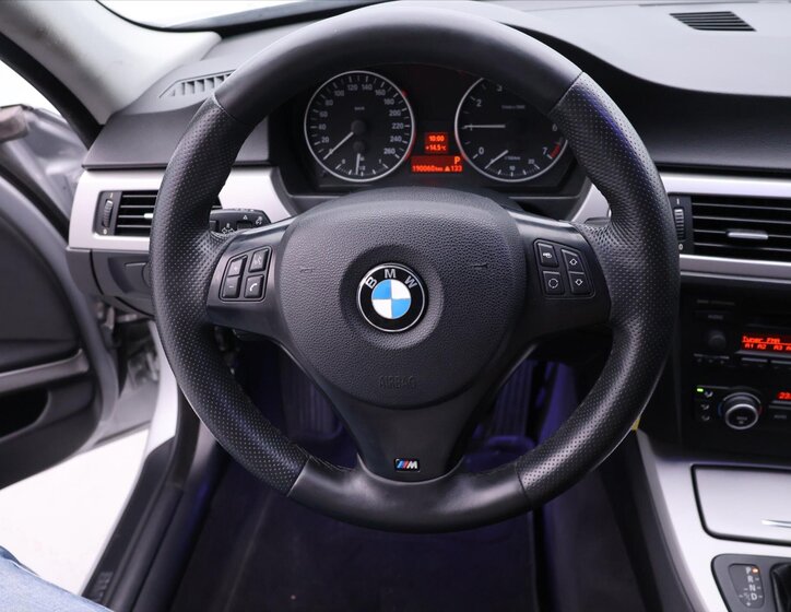 BMW Řada 3 Sedan / Limuzína 2,0 l 110 kw
