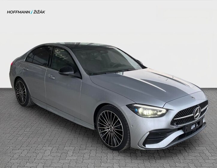 Mercedes-Benz Třídy C Sedan 2,0 l 145 kw