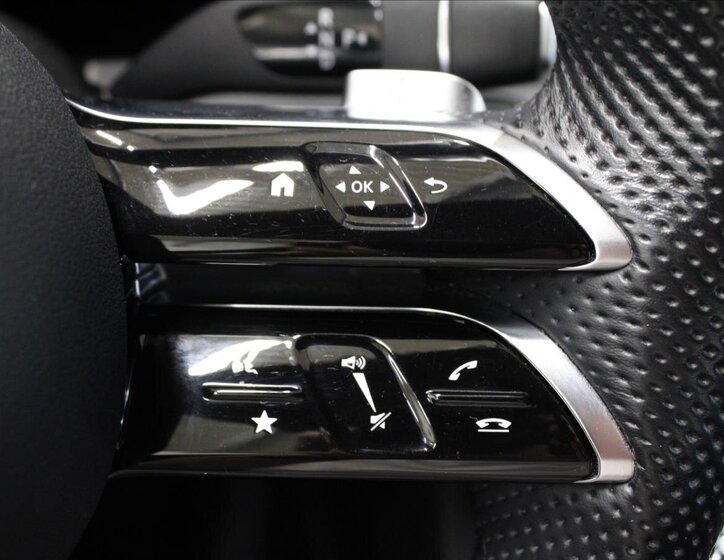 Mercedes-Benz Třídy E 19