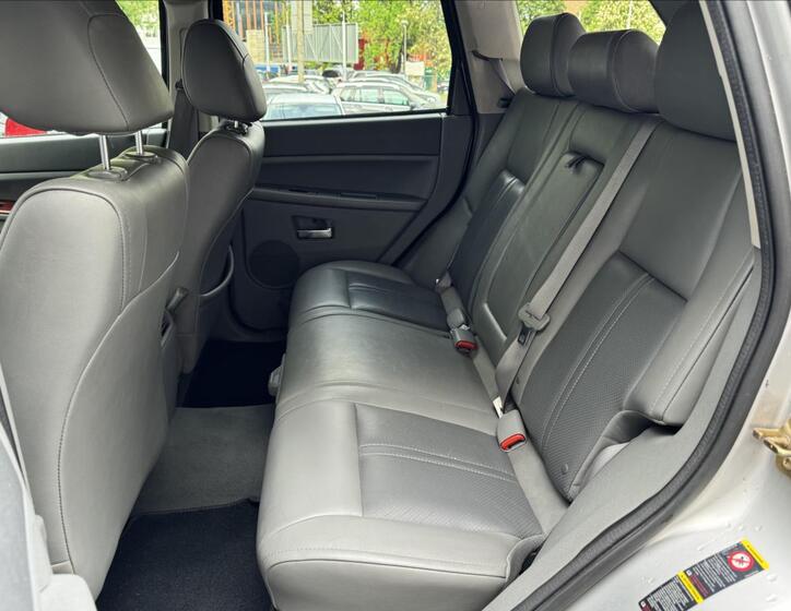 Jeep Grand Cherokee 28