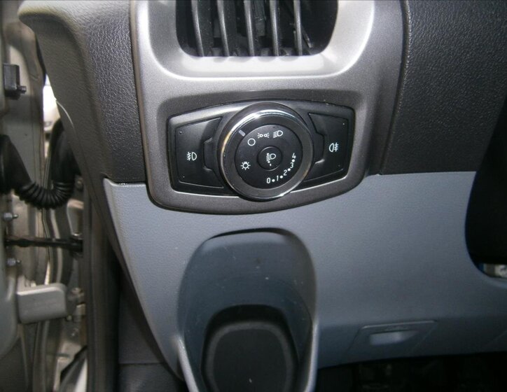 Ford Transit Custom Kombi 2,2 l 92 kw