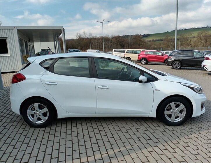 KIA Ceed Hatchback 1,4 l 73 kw