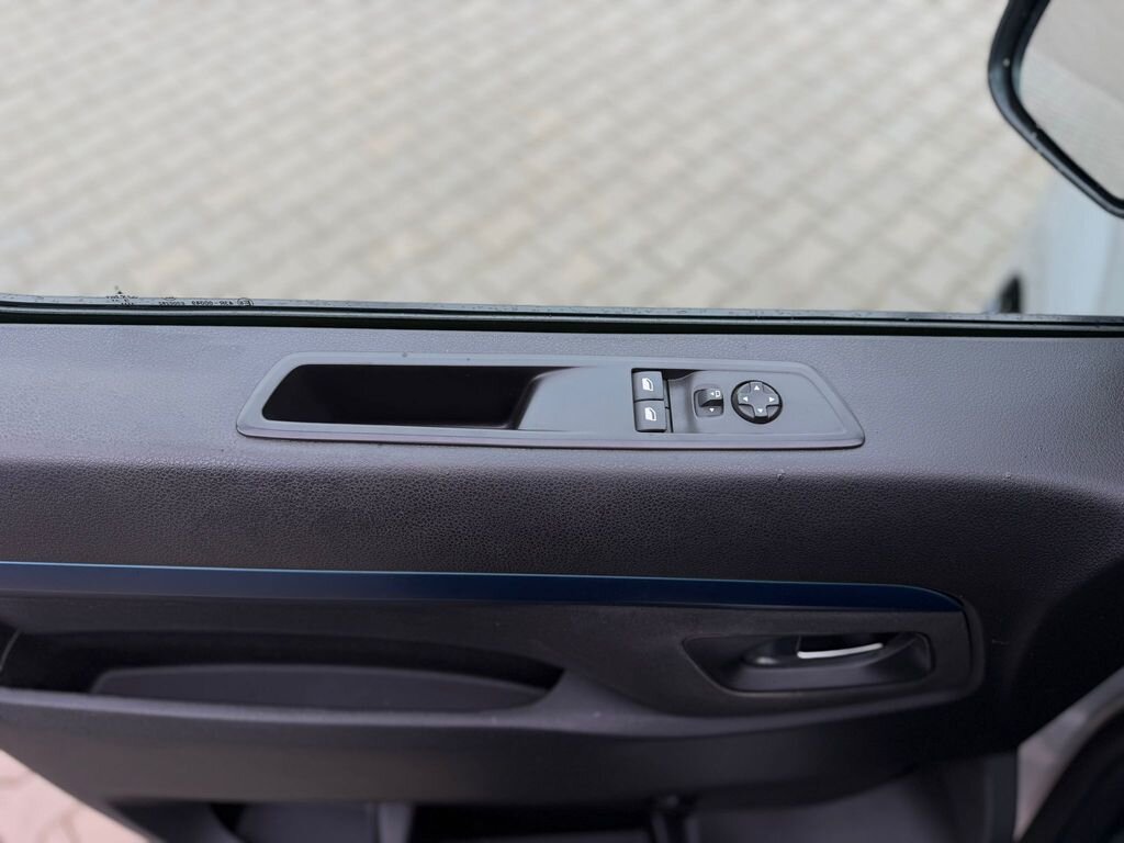 Peugeot Traveller VAN / Minibus 2,0 l 132 kw