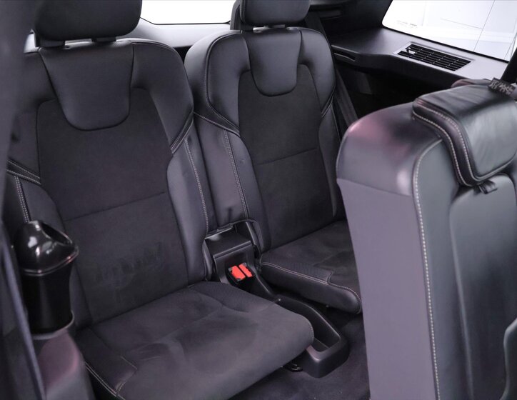 Volvo XC90 SUV / Terénní 2,0 l 173 kw