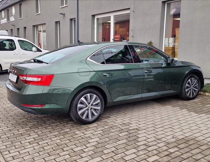 Škoda Superb Sedan 2,0 l 110 kw