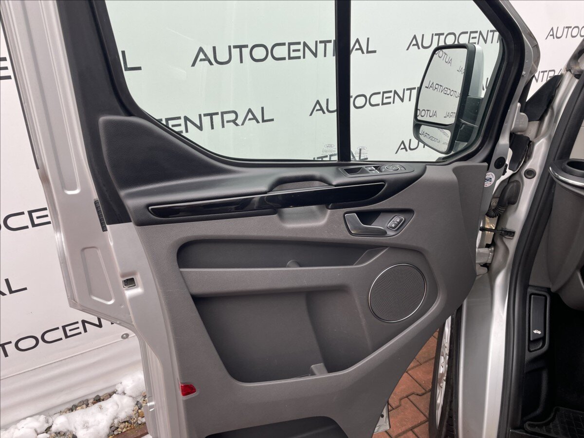Ford Tourneo Custom MPV 2,0 l 96 kw