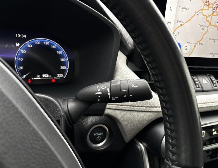 Toyota RAV4 SUV / Terénní 2,5 l 131 kw