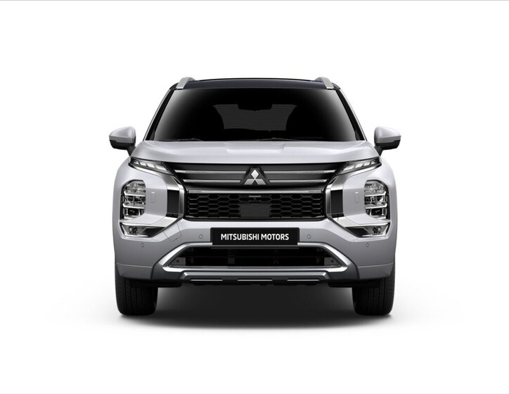 Mitsubishi Outlander SUV 2,4 l 225 kw