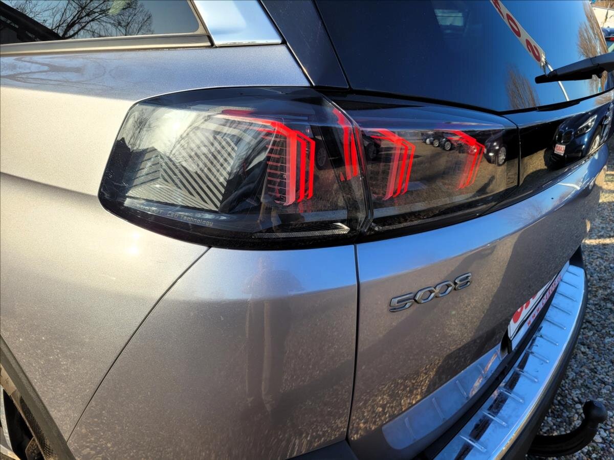 Peugeot 5008 SUV / Terénní 1,5 l 96 kw