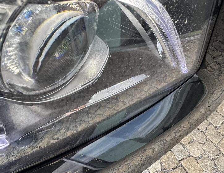 Mercedes-Benz Třídy E 30