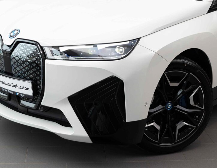BMW iX SUV 0,0 240 kw