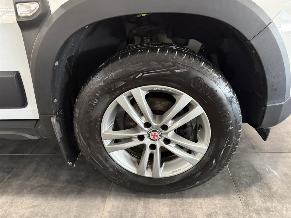 Dacia Duster SUV 999,0 74 kw