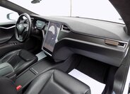 Tesla Model S 18