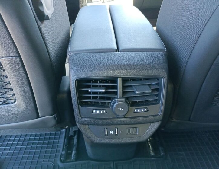 Peugeot 5008 SUV / Terénní 1,5 l 96 kw