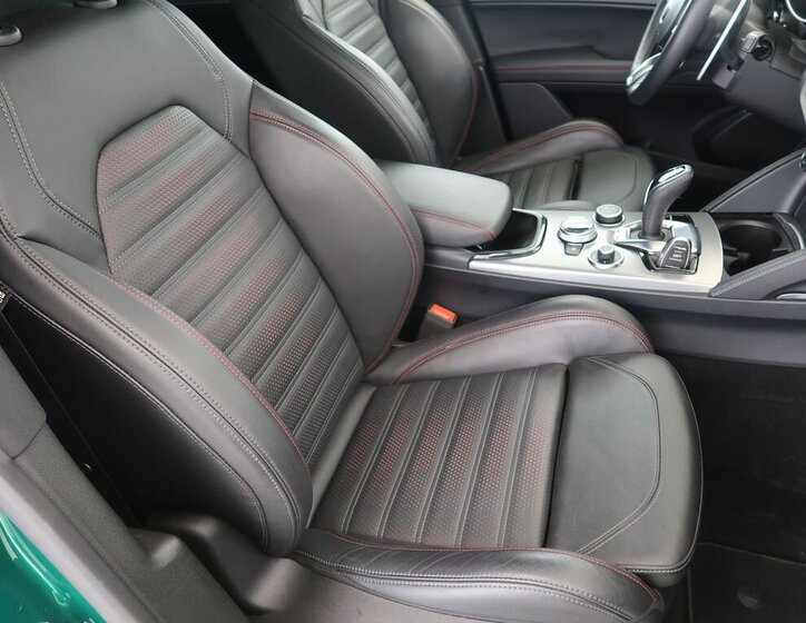 Alfa Romeo Stelvio SUV / Terénní 2,0 l 206 kw