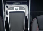 Mercedes-Benz EQB 18