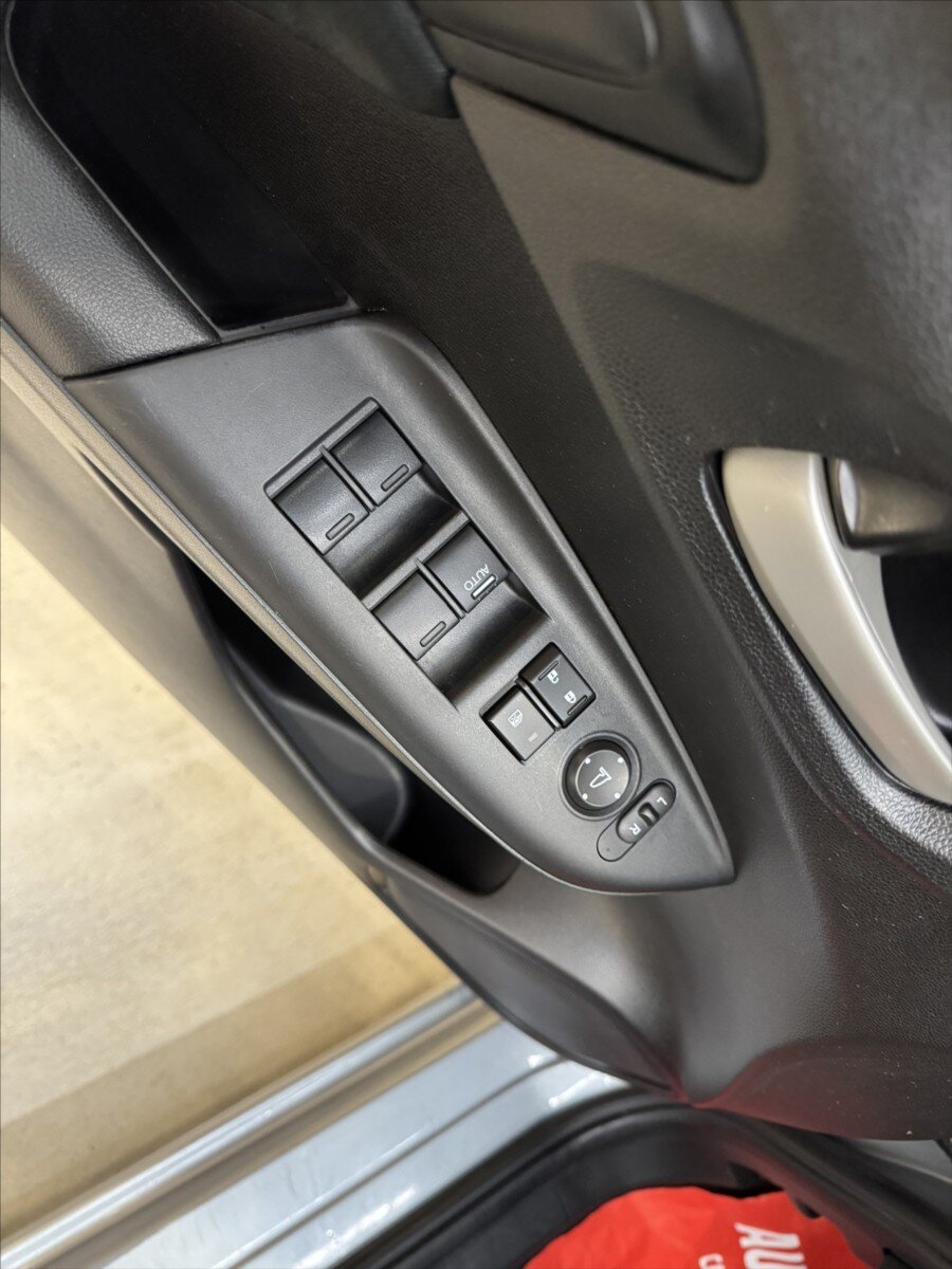 Honda Jazz Hatchback 1,3 l 75 kw