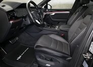 Volkswagen Touareg SUV / Terénní 3,0 l 210 kw