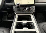 Land Rover Defender SUV / Terénní 3,0 l 147 kw