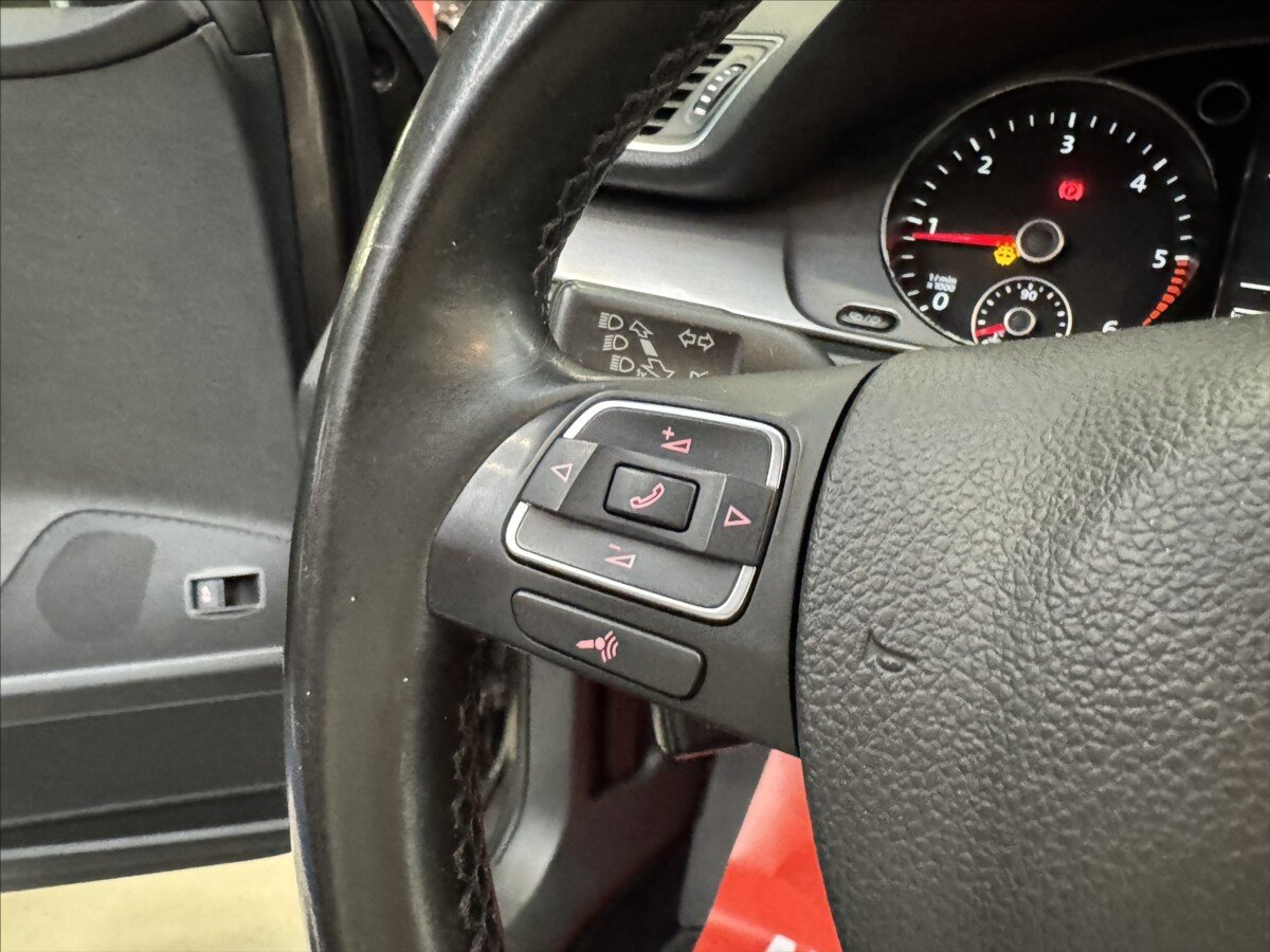 Volkswagen Passat Kombi 2,0 l 103 kw