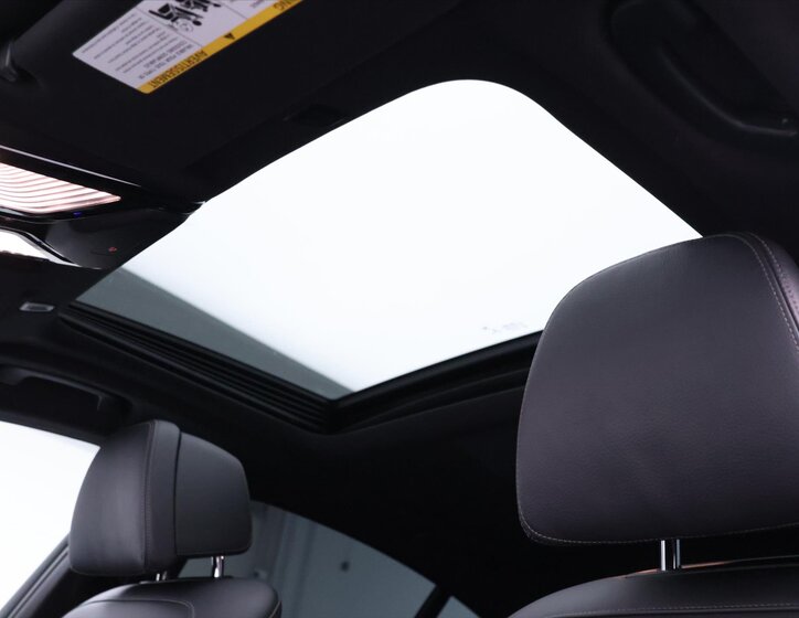 BMW Řada 5 Sedan 4,4 l 390 kw