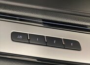 Volkswagen Touareg 13