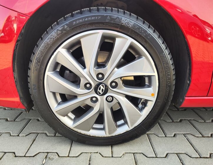 Hyundai i30 Kombi 1,4 l 103 kw