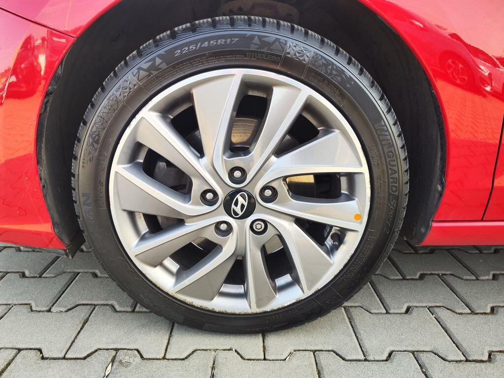 Hyundai i30 Kombi 1,4 l 103 kw