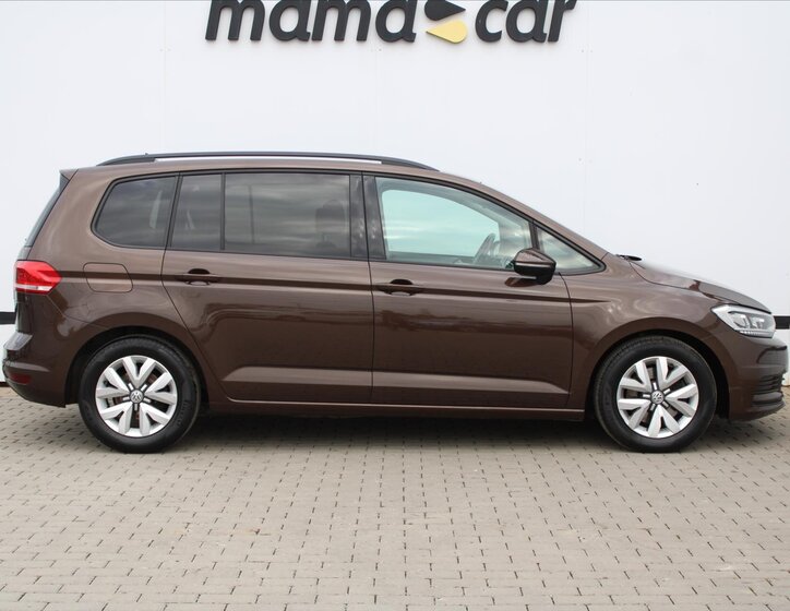 Volkswagen Touran 8