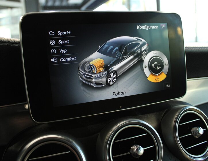 Mercedes-Benz Třídy C Kupé 2,1 l 150 kw