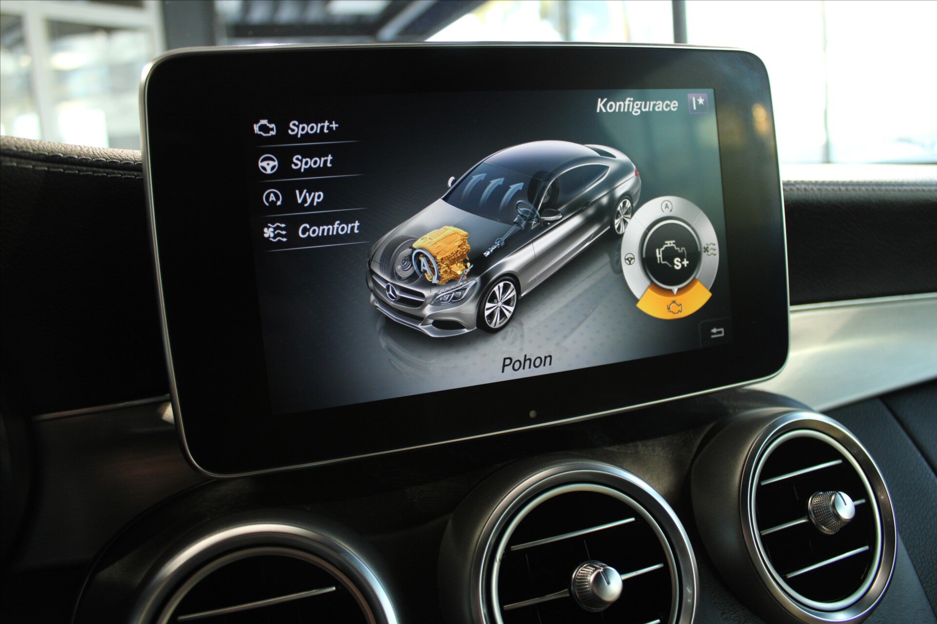 Mercedes-Benz Třídy C Kupé 2,1 l 150 kw