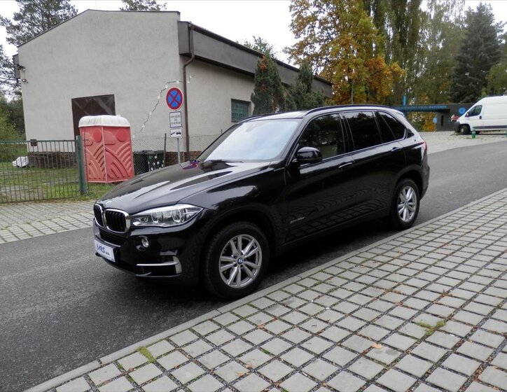 BMW X5 Kombi 3,0 l 190 kw