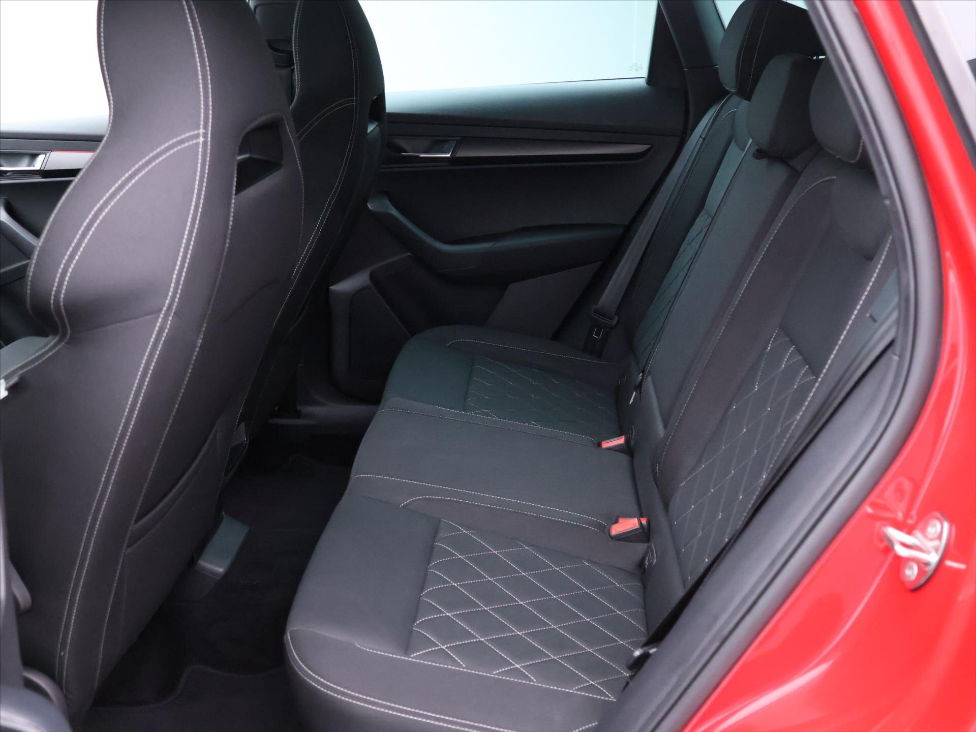 Škoda Karoq SUV / Terénní 1,5 l 110 kw