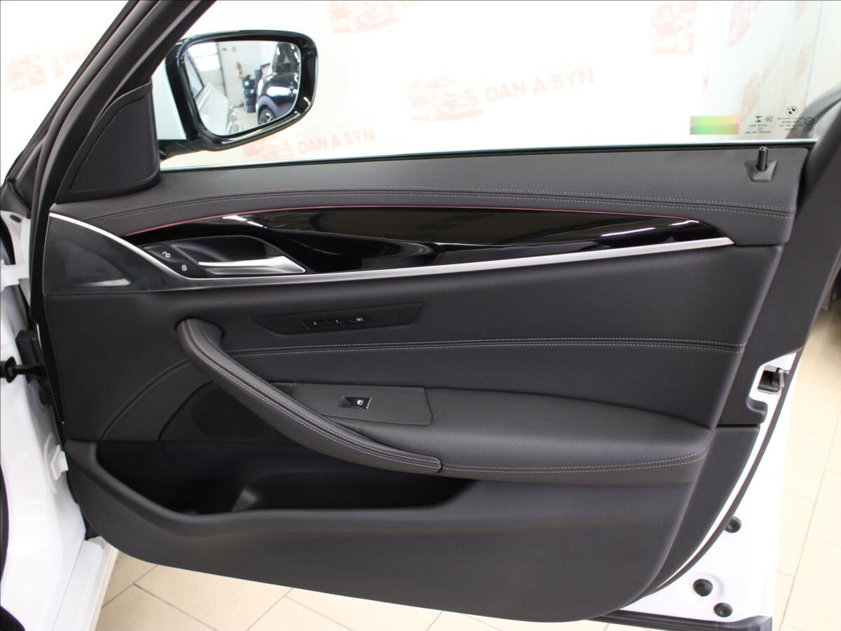 BMW Řada 5 Sedan / Limuzína 3,0 l 245 kw