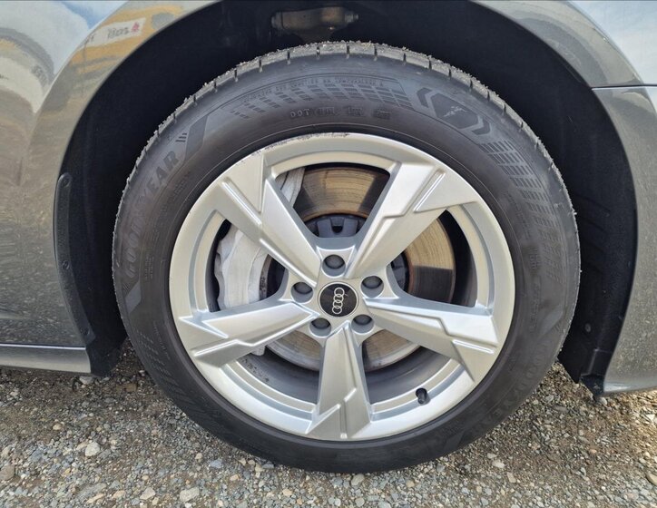 Audi A6 Kombi 2,0 l 220 kw