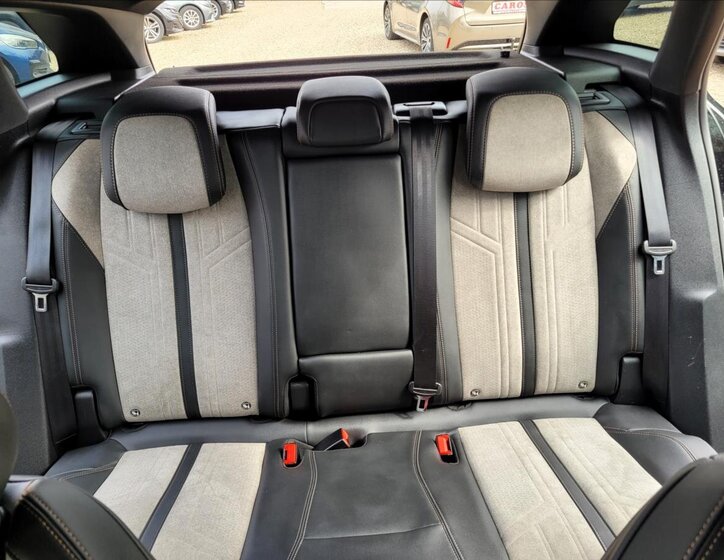 Peugeot 3008 SUV / Terénní 1,6 l 165 kw