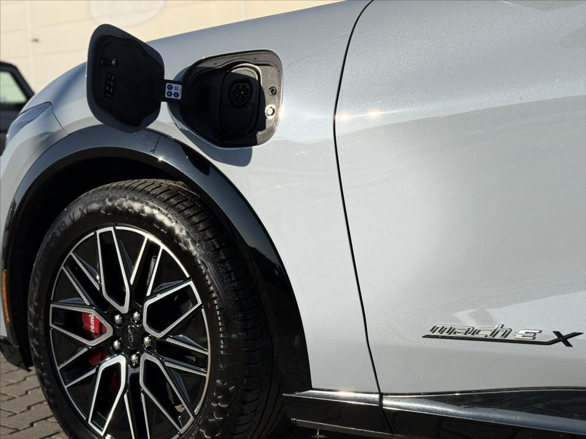 Ford Mustang Mach-E Hatchback 0,0 225 kw