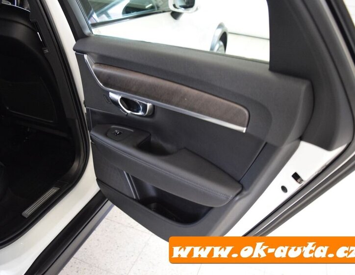 Volvo V90 Kombi 2,0 l 140 kw