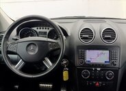 Mercedes-Benz Třídy M SUV 3,0 l 165 kw