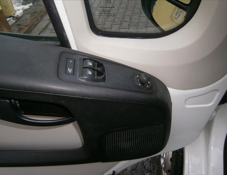 Peugeot Boxer Ostatní 2,2 l 96 kw