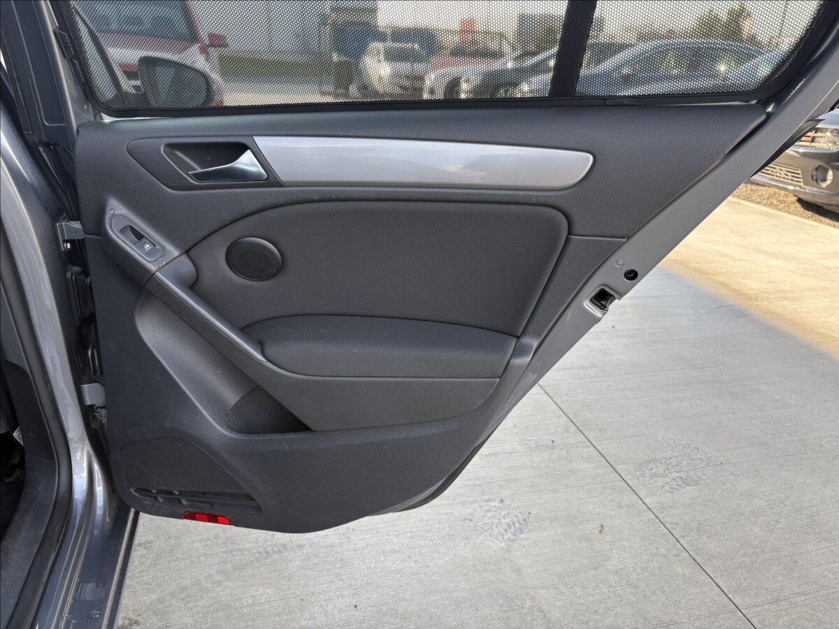 Volkswagen Golf Hatchback 1,2 l 77 kw