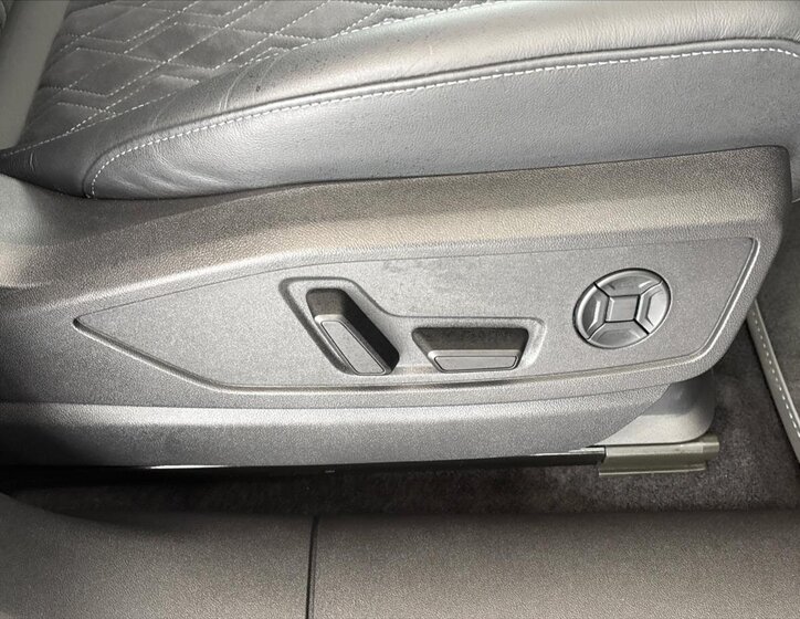 Audi Q5 SUV / Terénní 2,0 l 150 kw