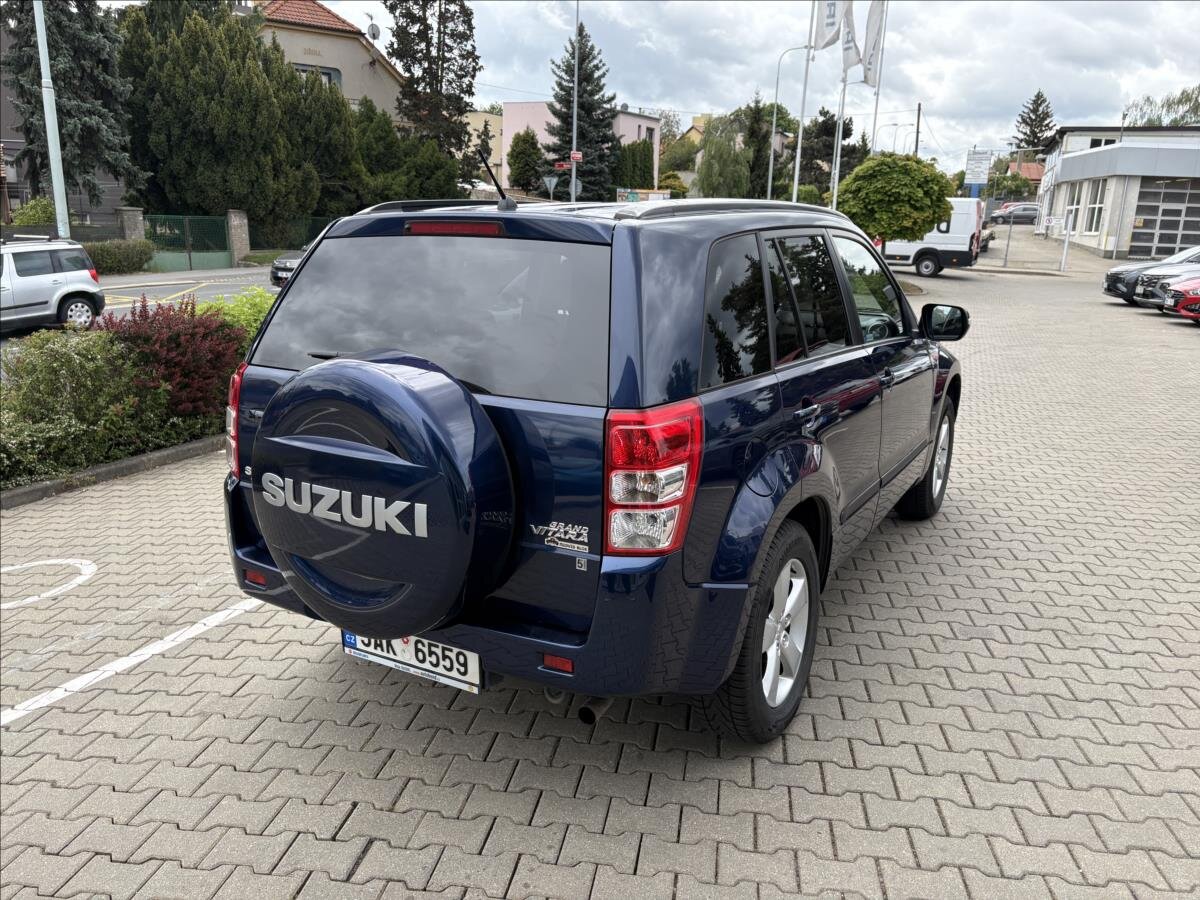 Suzuki Grand Vitara SUV / Terénní 2,4 l 124 kw