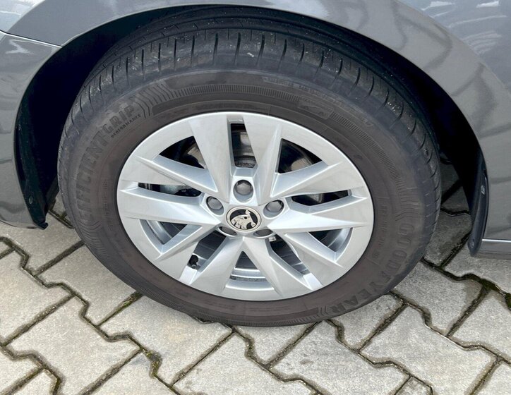 Škoda Fabia Hatchback 1,0 l 70 kw