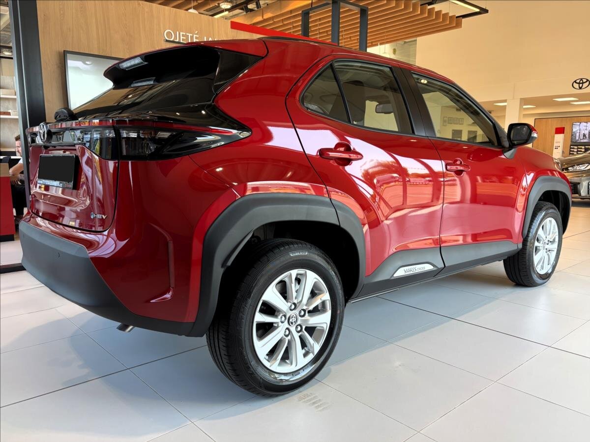 Toyota Yaris Cross SUV 1,5 l 85 kw