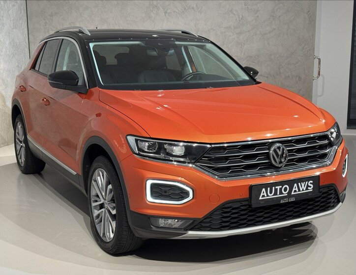 Volkswagen T-Roc SUV / Terénní 1,5 l 110 kw