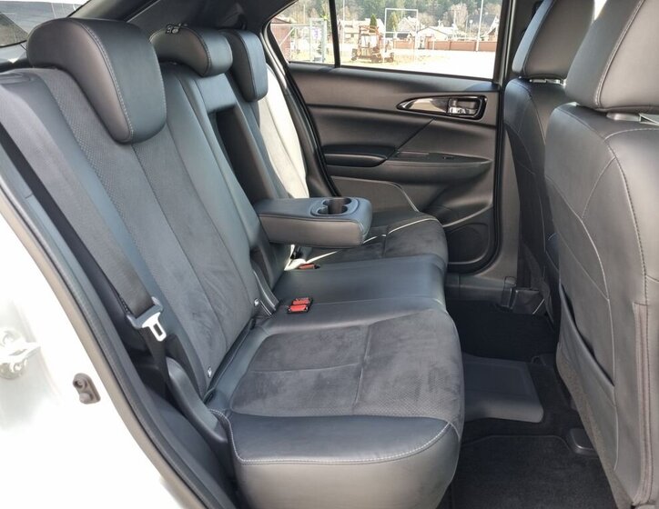 Mitsubishi Ostatní SUV / Terénní 2,4 l 138 kw