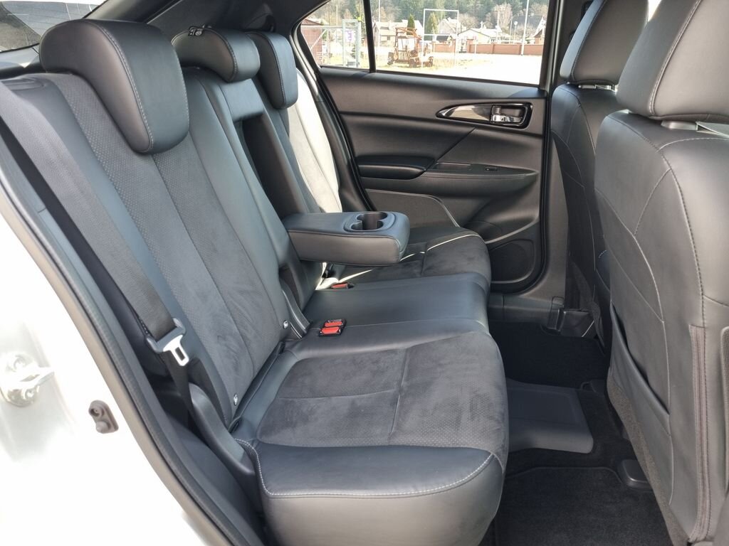 Mitsubishi Ostatní SUV / Terénní 2,4 l 138 kw